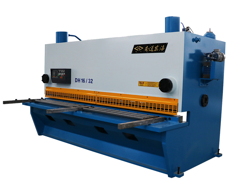 QC11Y-16x3200 Hydraulic Guillotine Shearing Machine