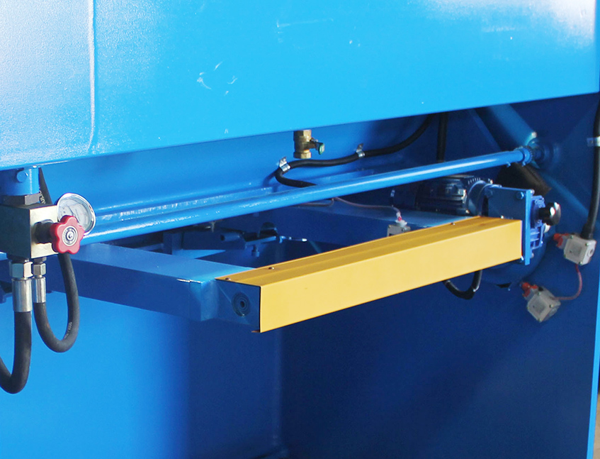 QC12Y-4x1600 hydraulic swing beam shearing machine