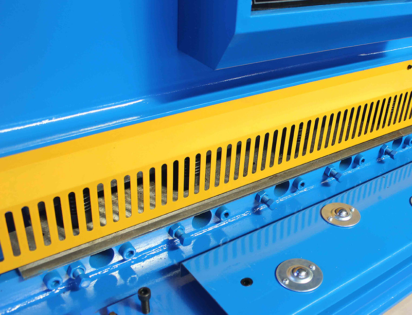QC12Y-4x1600 hydraulic swing beam shearing machine