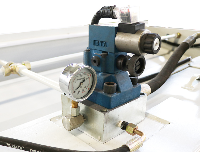 QC12Y-6x3200 hydraulic swing beam shearing machine