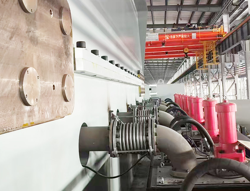JCO forming press