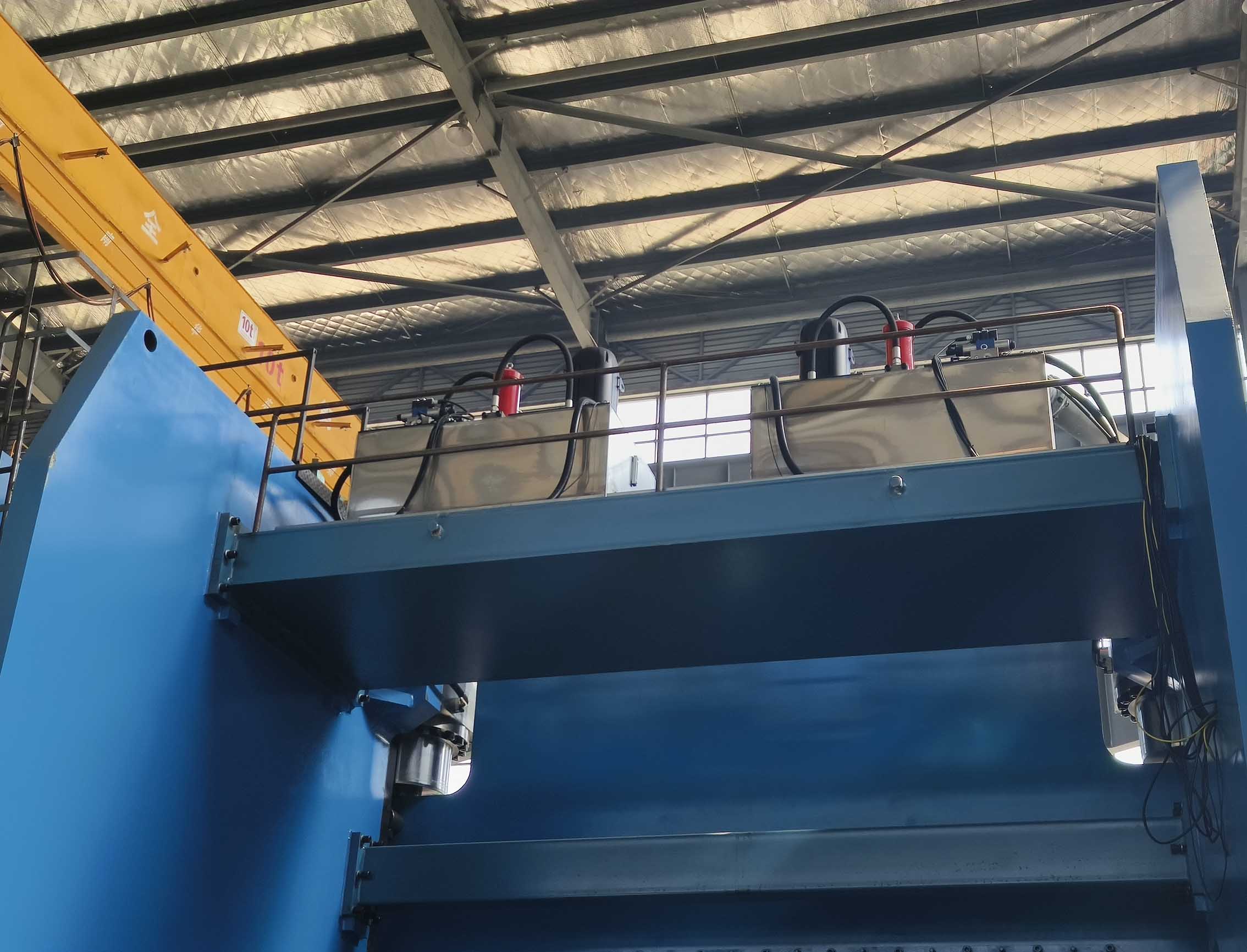 2xWE67KM-1600T6500 CNC press brake in tandem